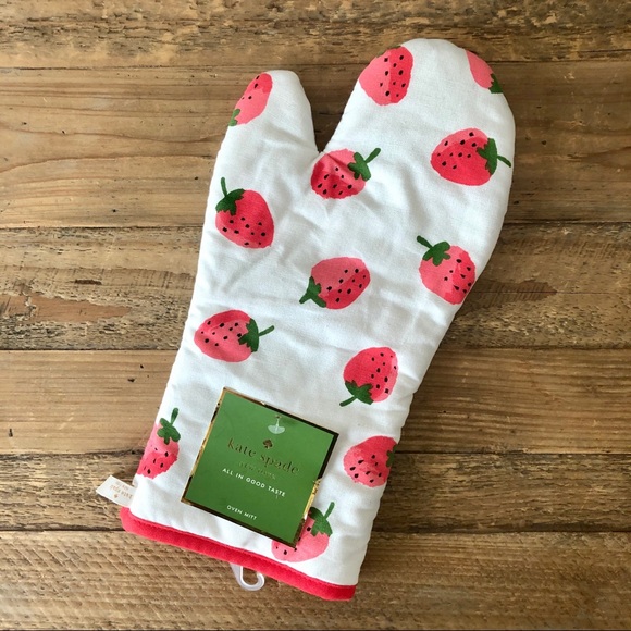kate spade Other - Kate Spade fresh strawberries oven mitt NWT